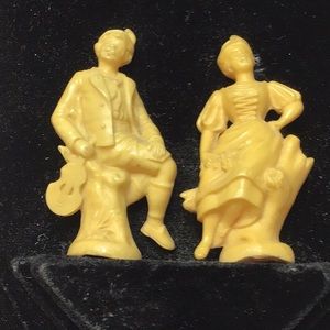 🌻 VTG  Victorian Minstrel Carved Miniature Couple